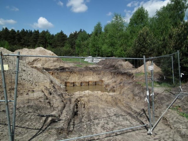 Prace przy budowie kanalizacji deszczowej w Krosinku (2012 r.)
