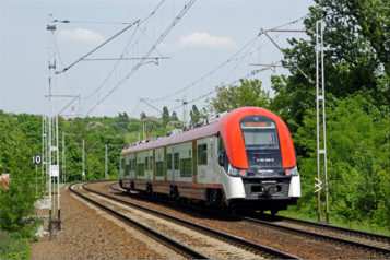 PKM - Poznańska Kolej Metropolitalna - pociąg osobowy na trasie