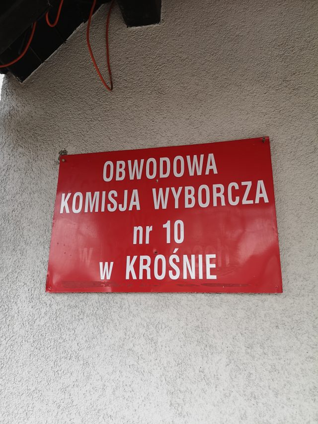 Obwodowa Komisja Wyborcza w Krośnie.