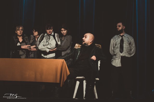 Spektakl "Smok", Teatr Bez Kurtyny.
