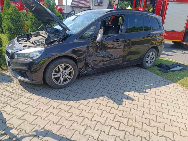 Wypadek na ulicy Głównej w Pecnej. Fot. Pomoc drogowa Kozłowski Rogalin