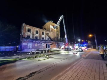Pożar w dawnym młynie na ulicy Kolejowej w Mosinie