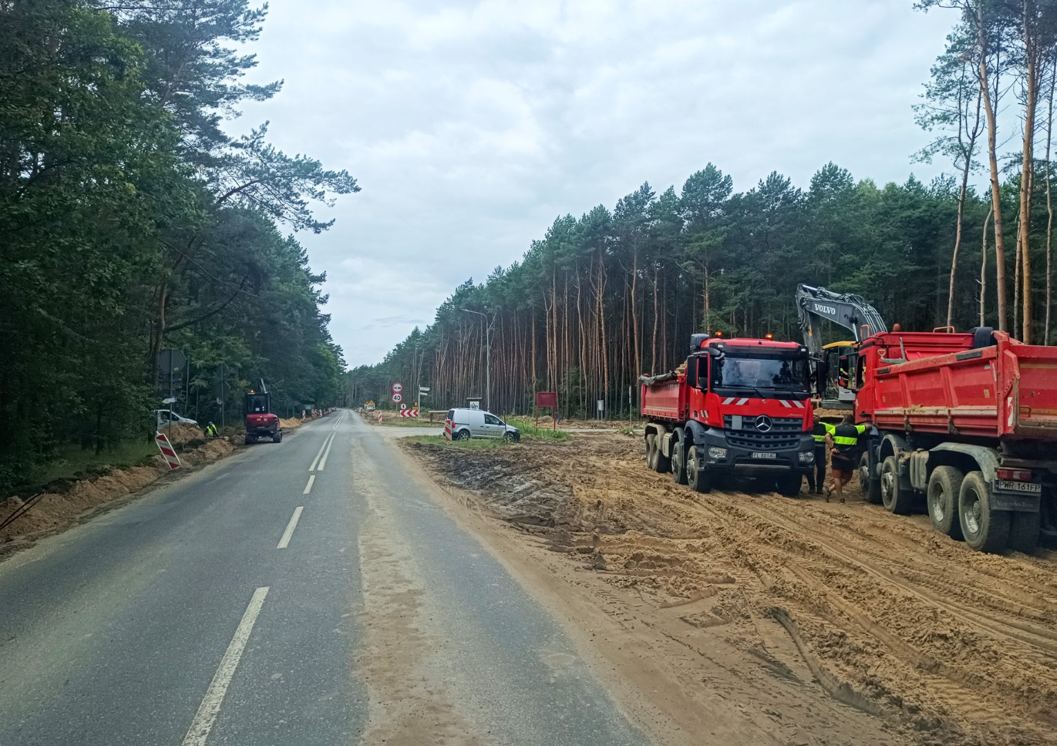 Remont cieszy, ale to nie wszystko. Droga 431 jak tor i objazd dla TIR-ów